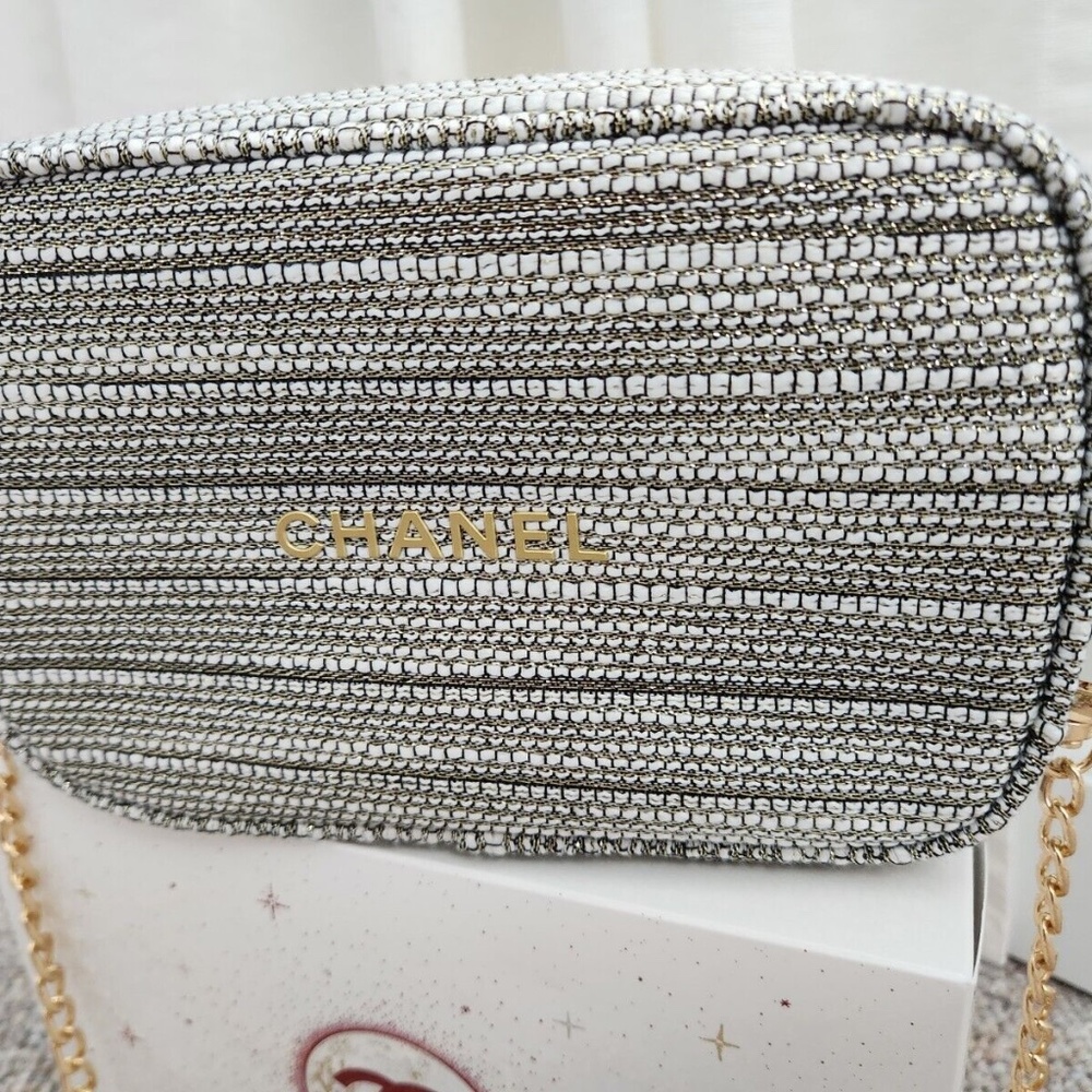 NEW CHANEL Holiday 2022 Woven Tweed Pouch Clutch -Converted To Crossbody Bag - Picture 10 of 13